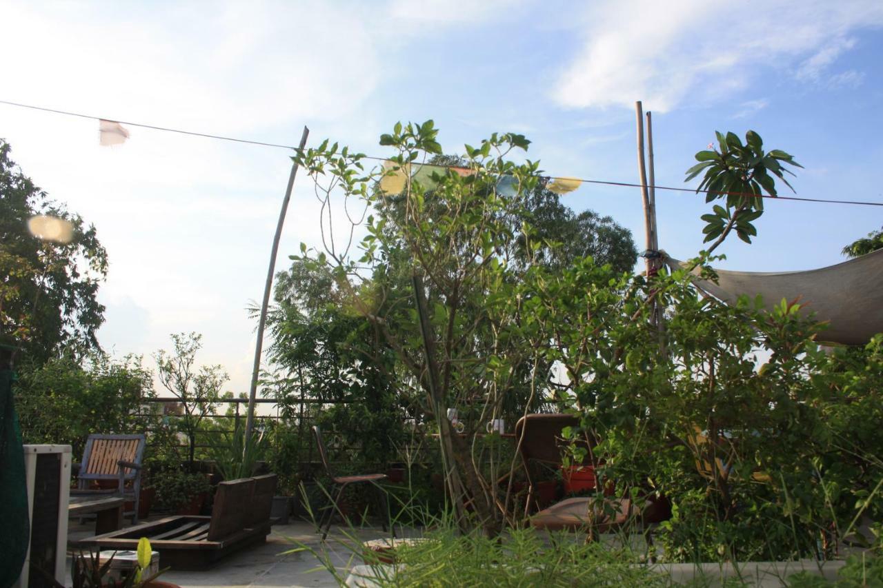 Bed & Chai Guesthouse New Delhi Exterior photo